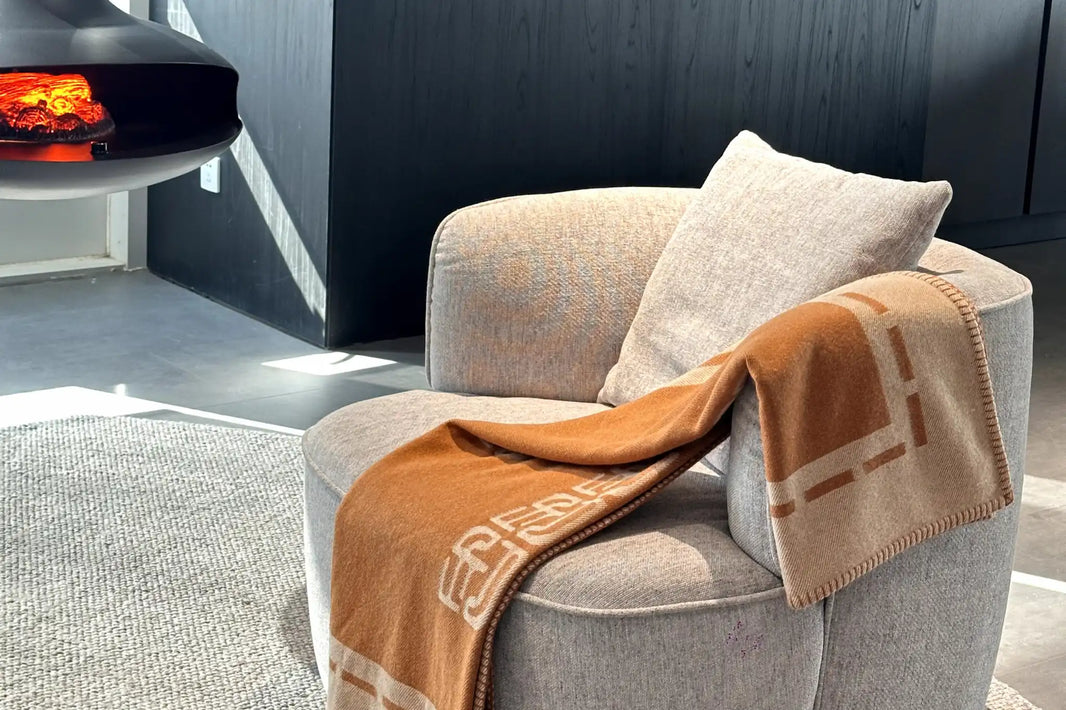 How to Choose the Perfect Wool Blanket: Lambswool vs Alpaca vs Merino